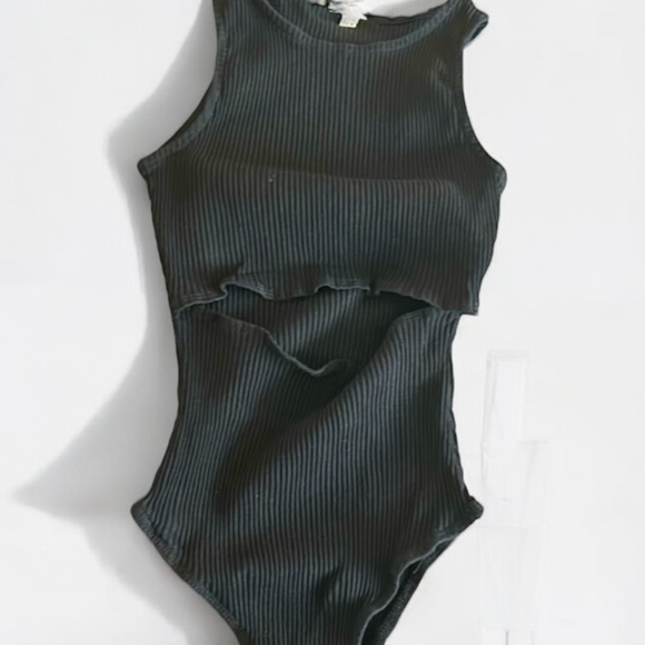 Princess Polly Open Belly BodySuit | SIZE 4 - Picture 5 of 6